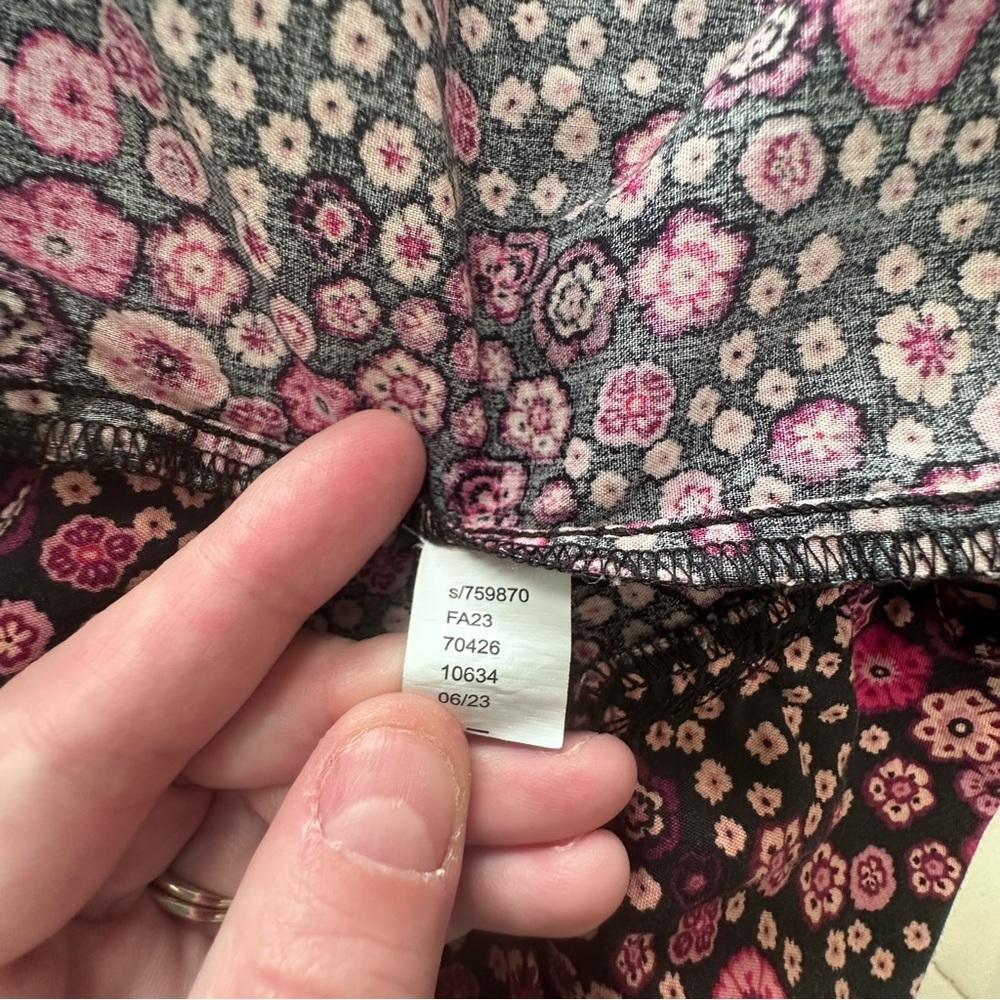 Loft Pink Floral Sleeveless Ruffle Blouse Size L - Picture 8 of 8